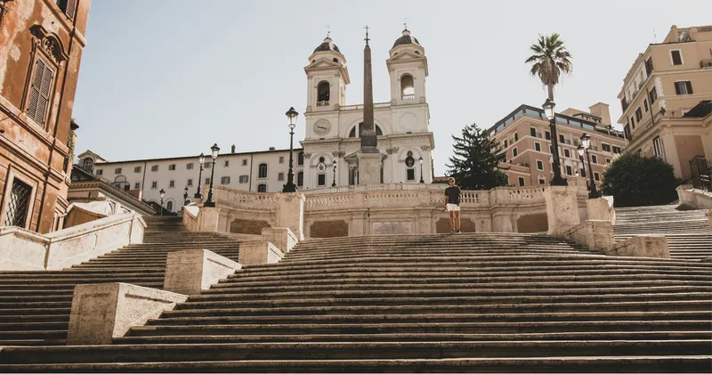 Escaleras. Scale di Roma: dalle spirali di Bernini ai labirinti visionari di Piranesi