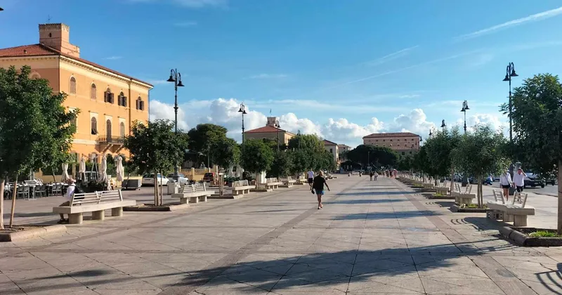 Una piazza per raccontare storia e personaggi dell'isola di La Maddalena