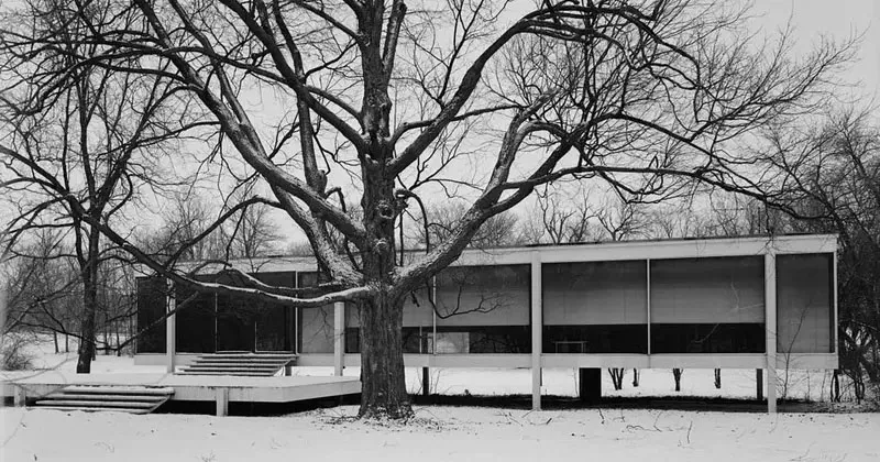 Le tre vite della Edith Farnsworth House di Mies a Chicago