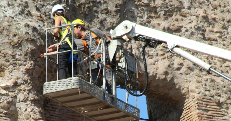 Instaura Tour torna a Napoli alla scoperta dell'antica galleria della Crypta Neapolitana