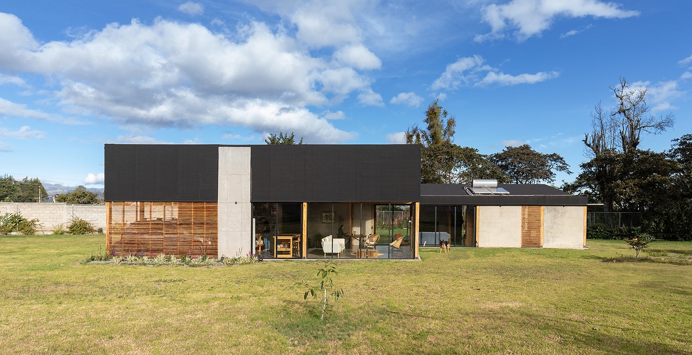 Ecuador: Casa Tababela - Rama Estudio