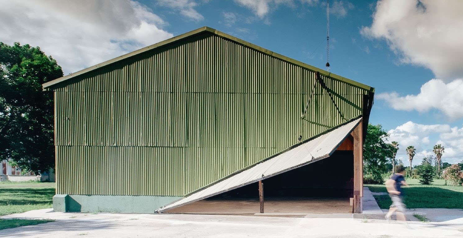 Argentina: Centro cultural La Criolla - estudio relativo