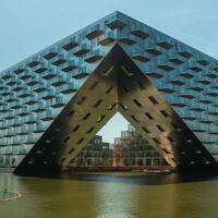 BIG e Barcode Architects scelgono AGC per Sluishuis, il condominio a zero impatto energetico sulle acque di Amsterdam