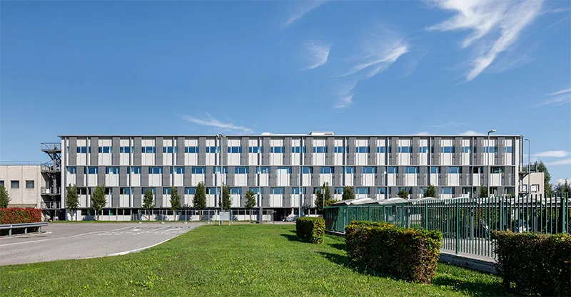 Nuovi uffici per la Schneider Electric - le soluzioni Saint-Gobain per l'efficientamento del'involucro