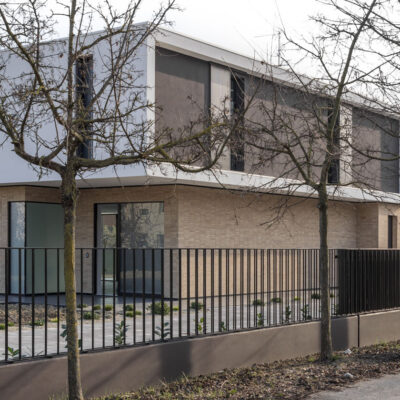 Casa Unifamiliare MA: rigore geometrico, anima tecnologica