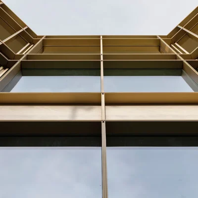 Saint-Gobain Glass Italia presenta il nuovo Manuale del Vetro 2025